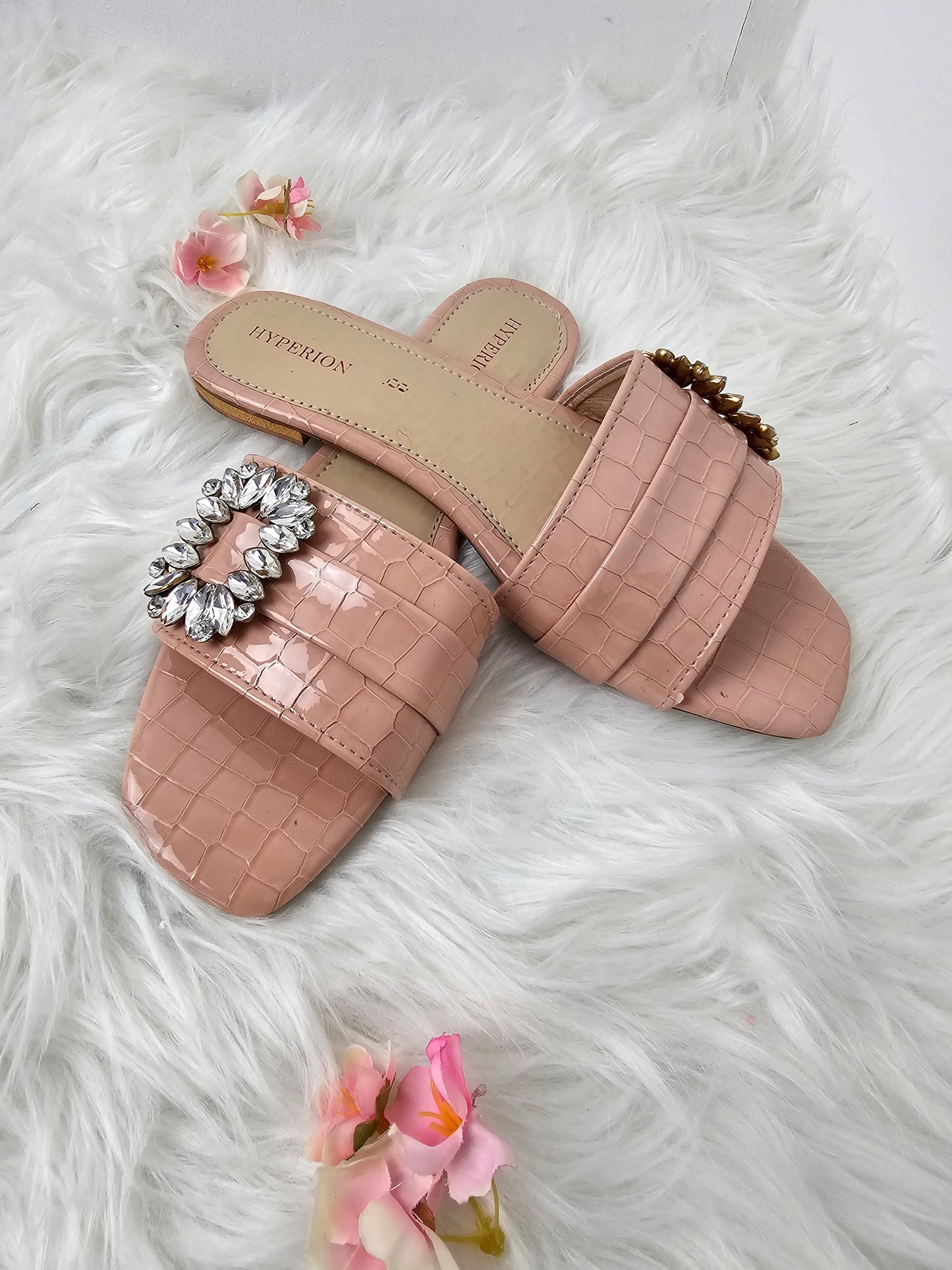 Hot Summer Designer Flat Sandals Ladies Shoes