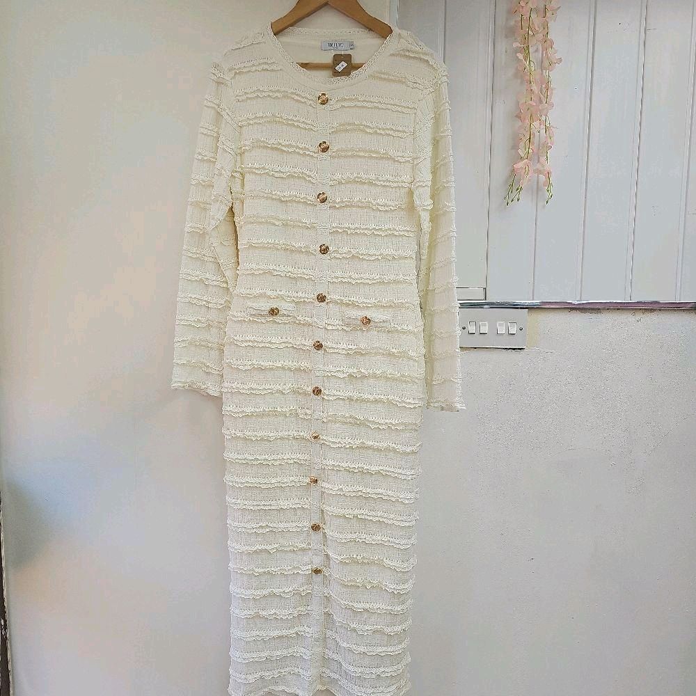 Elegant Long Sleeve Maxi Dress – Plain Fitted Design, Lightweight Fabric, Stylish & Comfortable