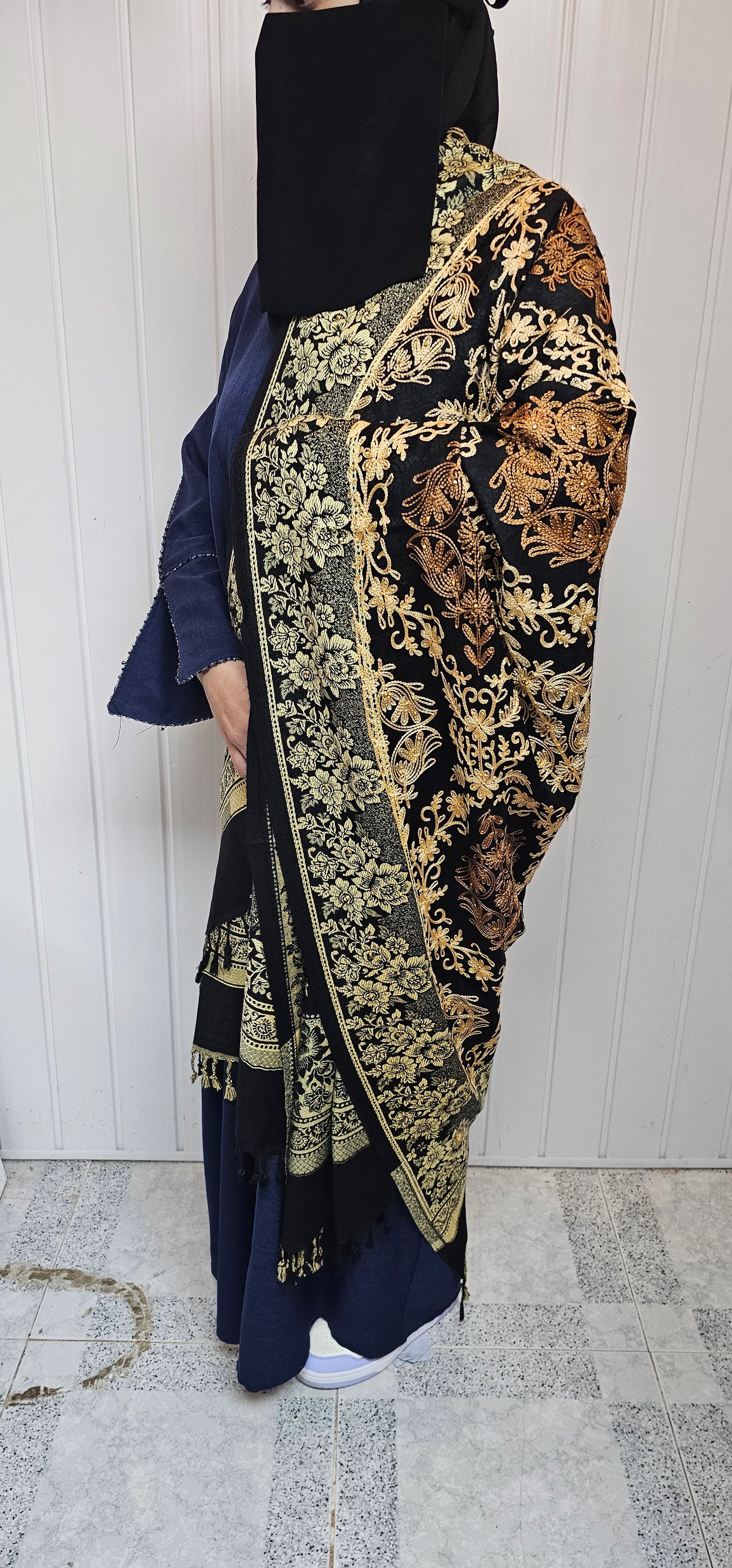 Premium Kashmiri Shawl – 215cm x 10cm
