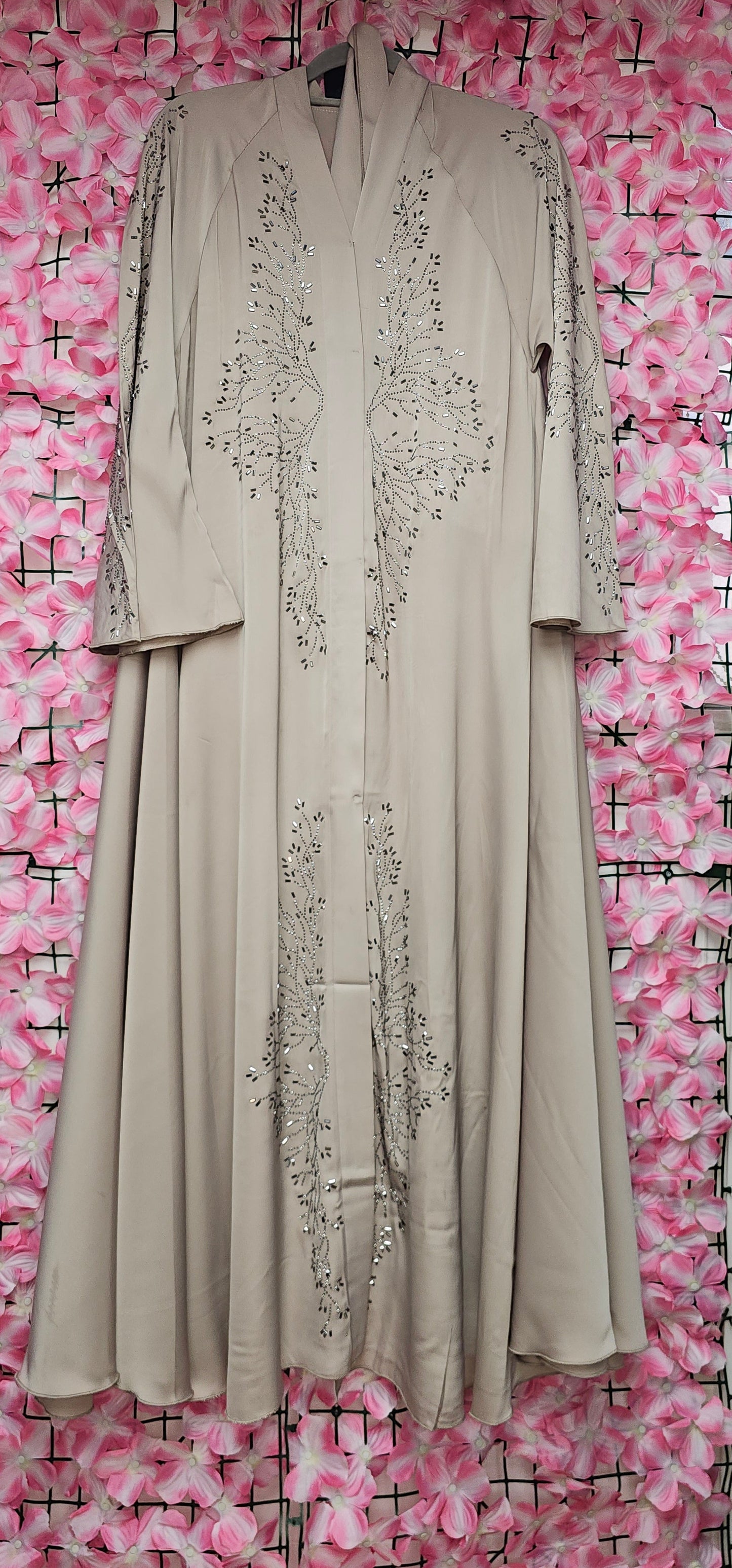 Fatiisa Noor Elegant Beaded Abaya