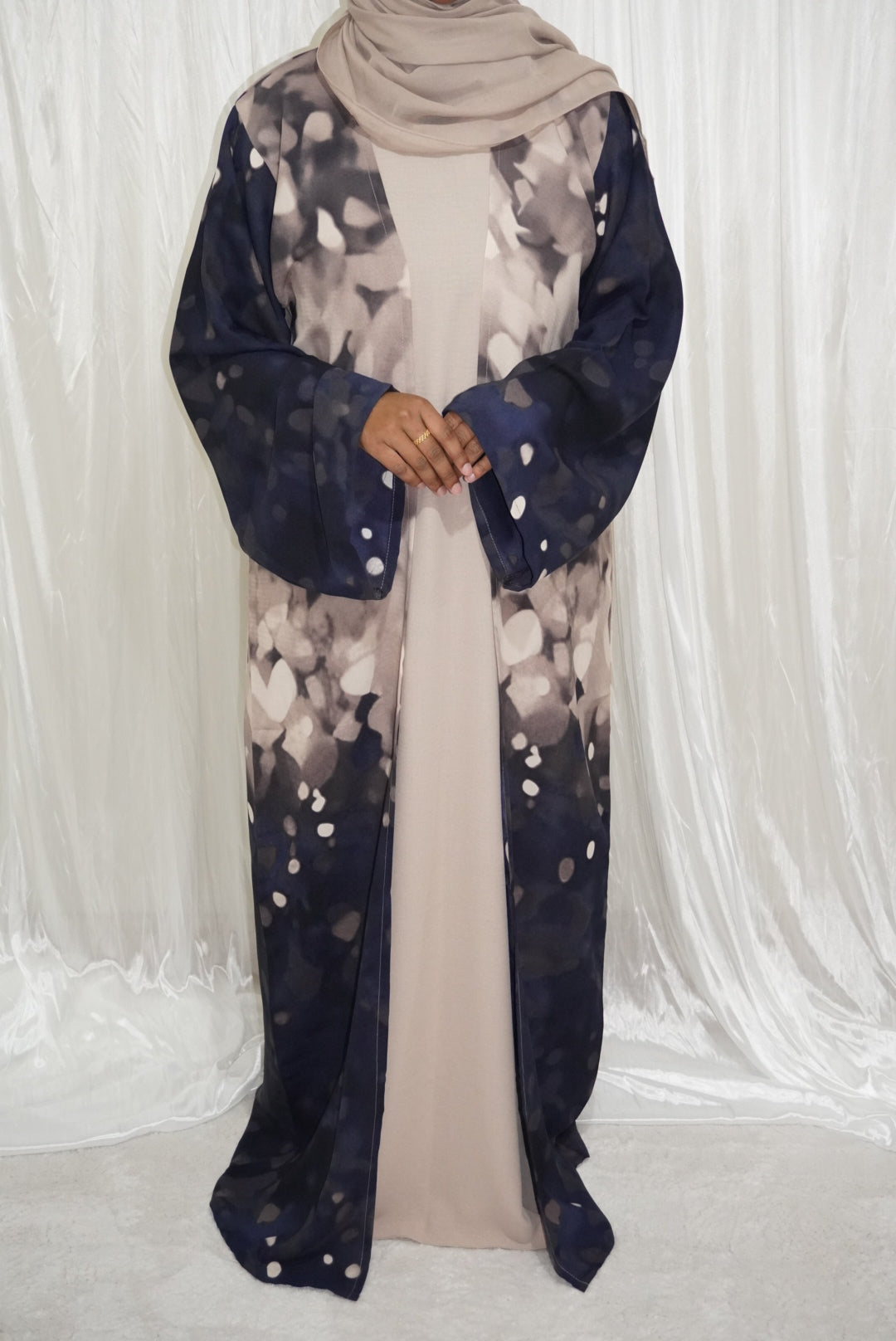 Fatiisa Two-Tone Abaya Set with Matching Scarf & Slip