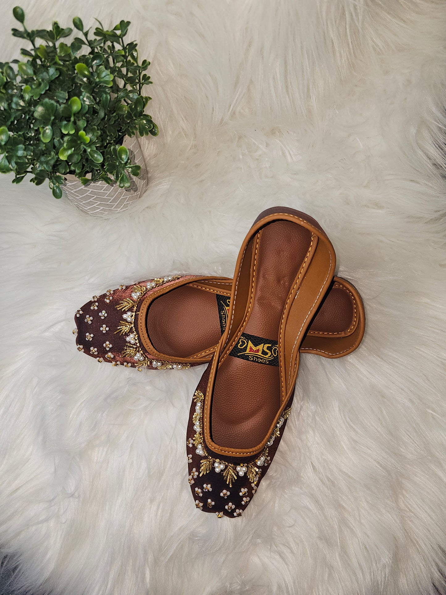 Premium Handmade Khussa – Soft Leather Traditional Shoes