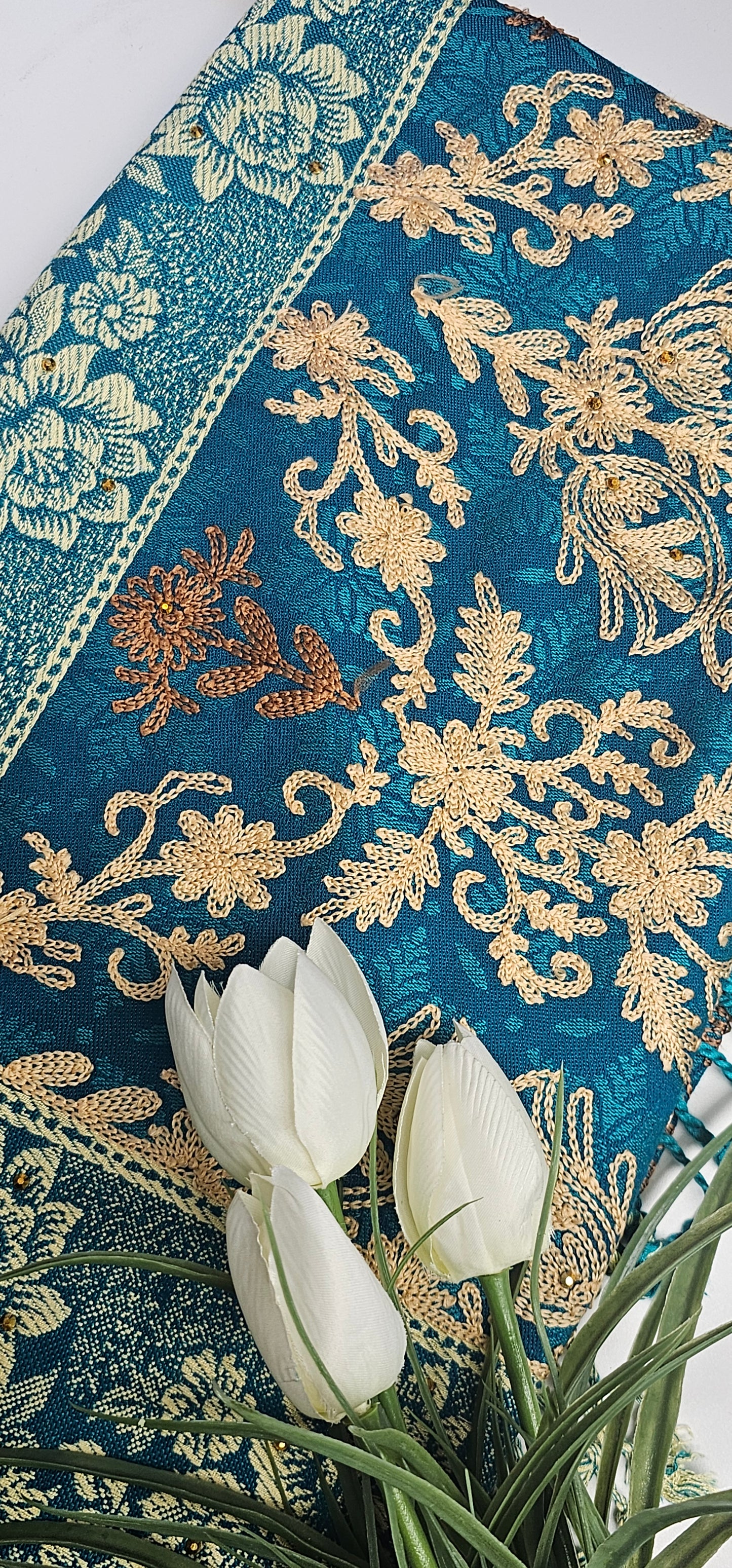 Premium Kashmiri Shawl – 215cm x 10cm