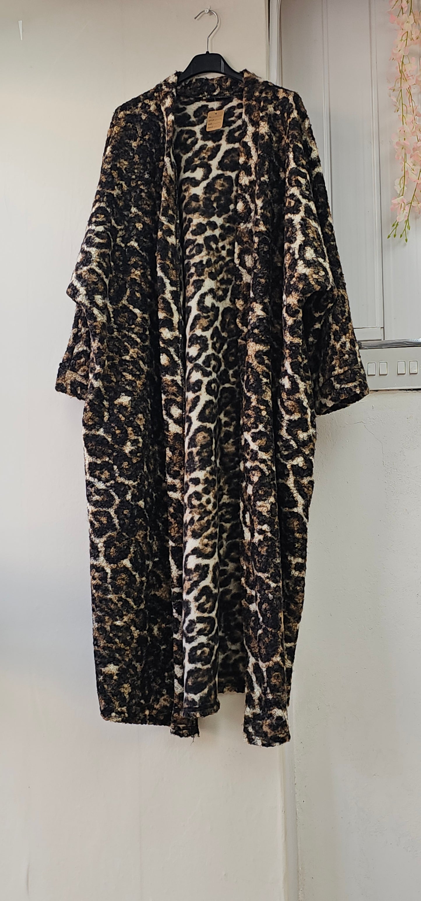 New Embroidered Style Coatigan Style Jacket Perfect for Autumn and Winter Womenswear