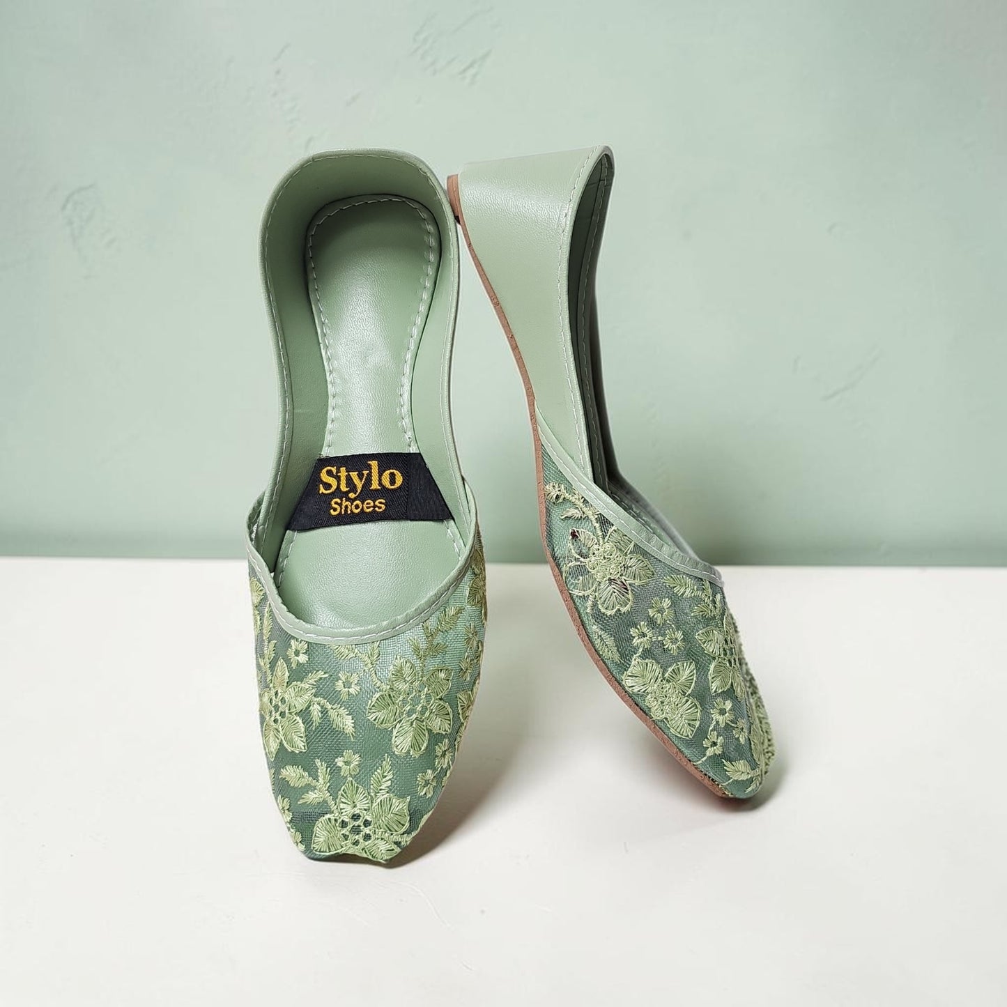 Elegant Women’s Traditional Khussa – Comfortable & Stylish