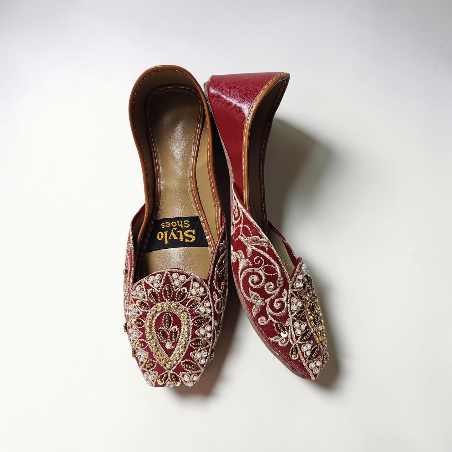 Elegant Women’s Traditional Khussa – Comfortable & Stylish