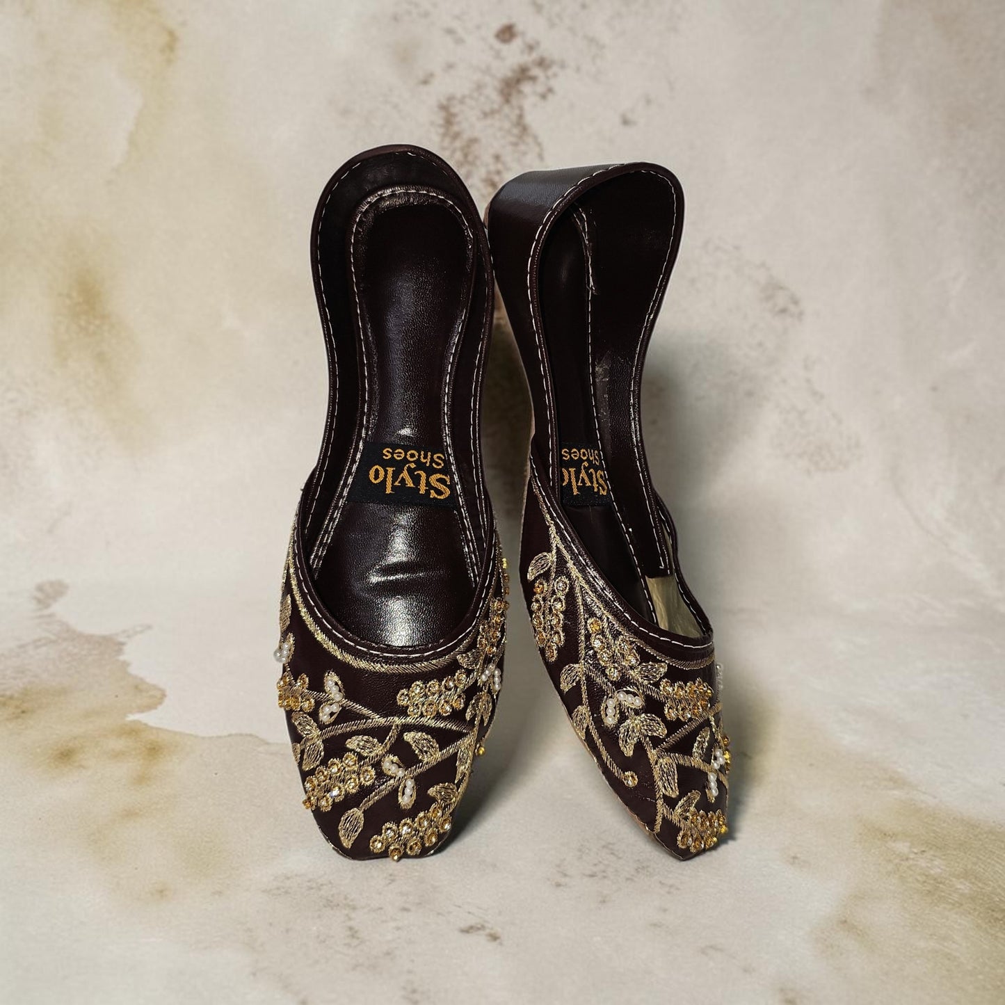 Elegant Women’s Traditional Khussa – Comfortable & Stylish