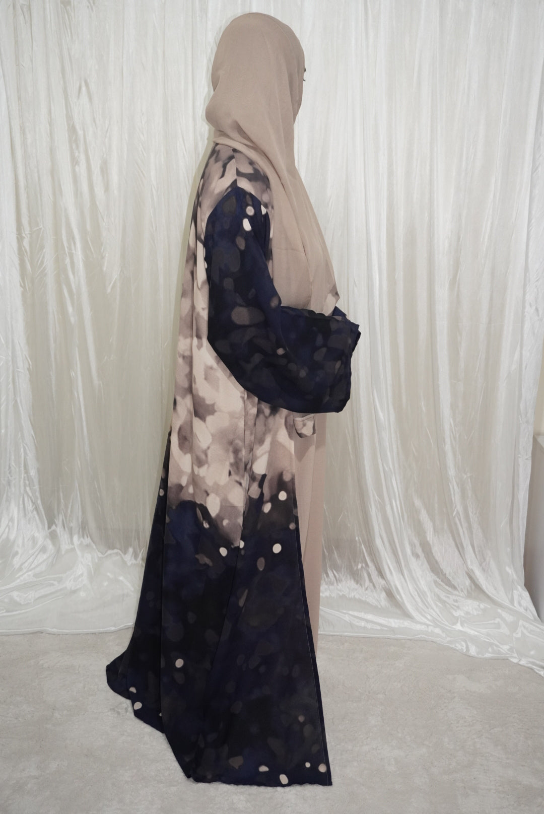 Fatiisa Two-Tone Abaya Set with Matching Scarf & Slip