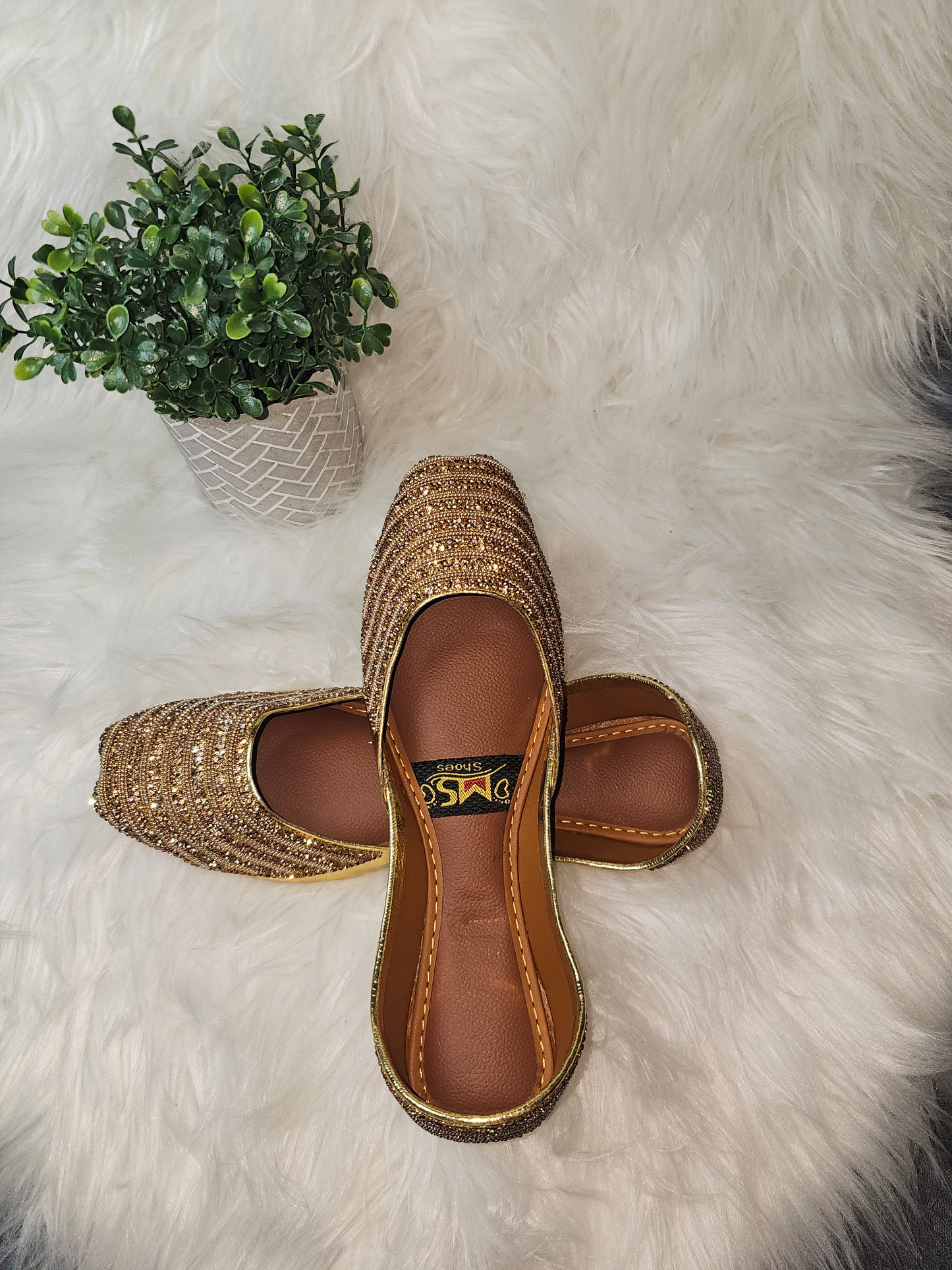 Premium Handmade Khussa – Soft Leather Traditional Shoes