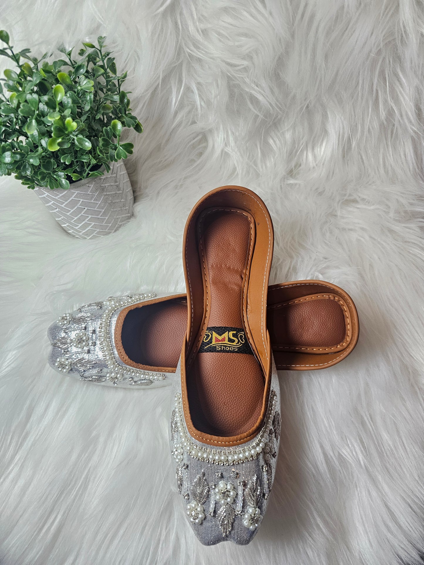 Premium Handmade Khussa – Soft Leather Traditional Shoes