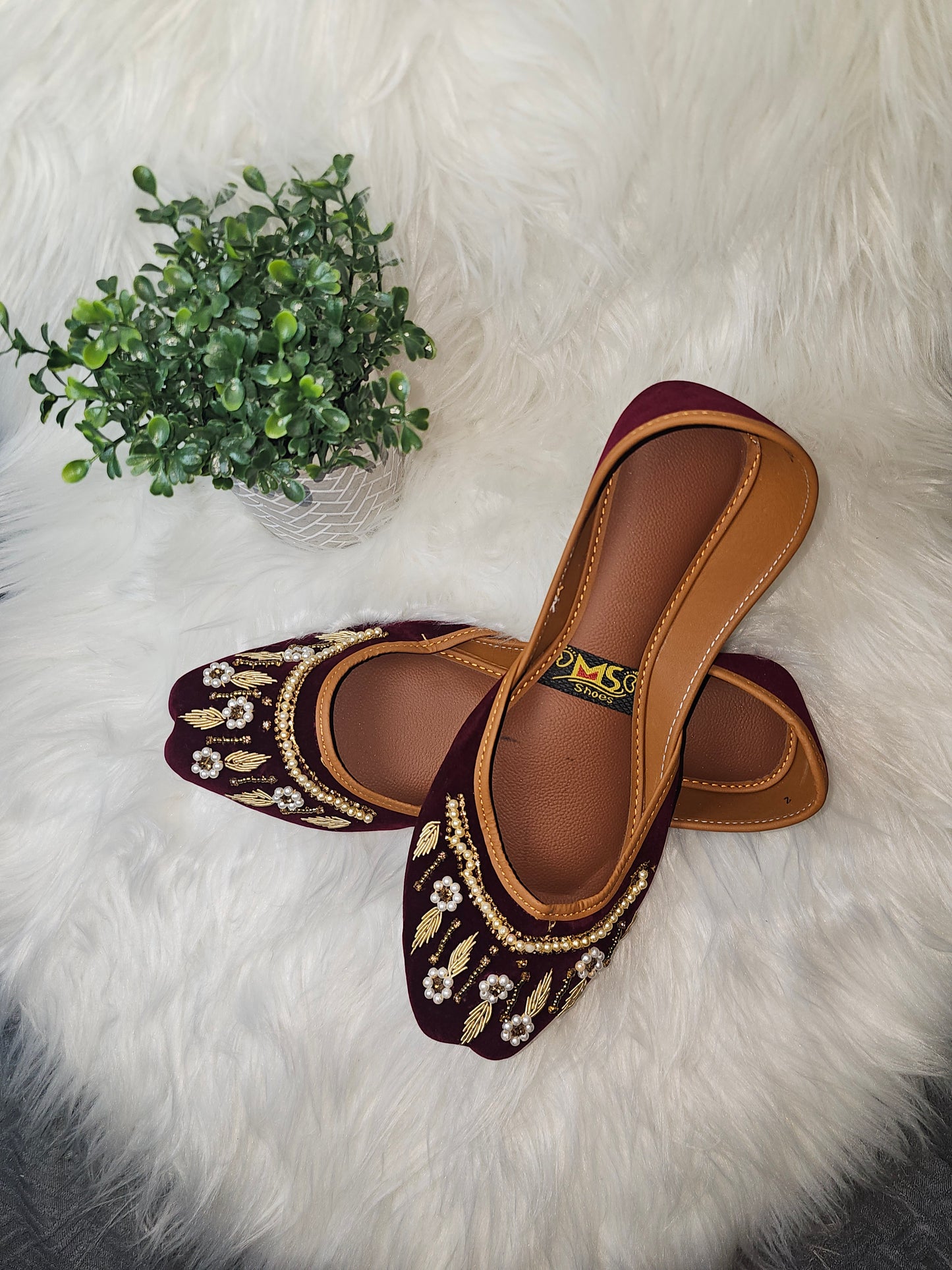 Premium Handmade Khussa – Soft Leather Traditional Shoes