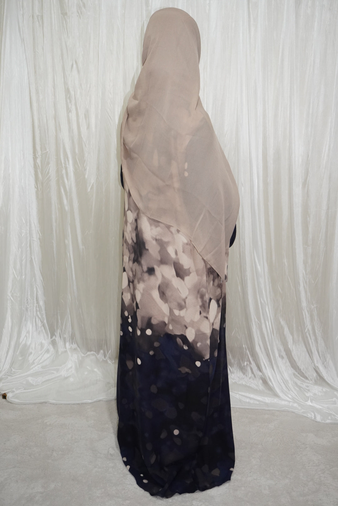 Fatiisa Two-Tone Abaya Set with Matching Scarf & Slip