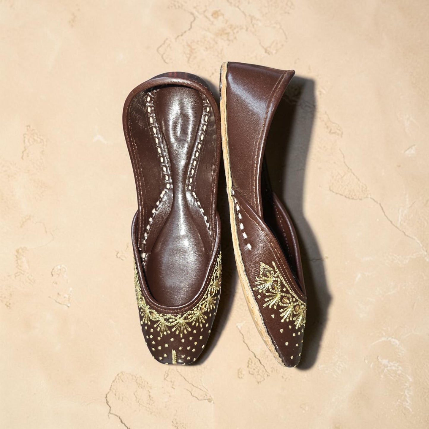Elegant Women’s Traditional Khussa – Comfortable & Stylish