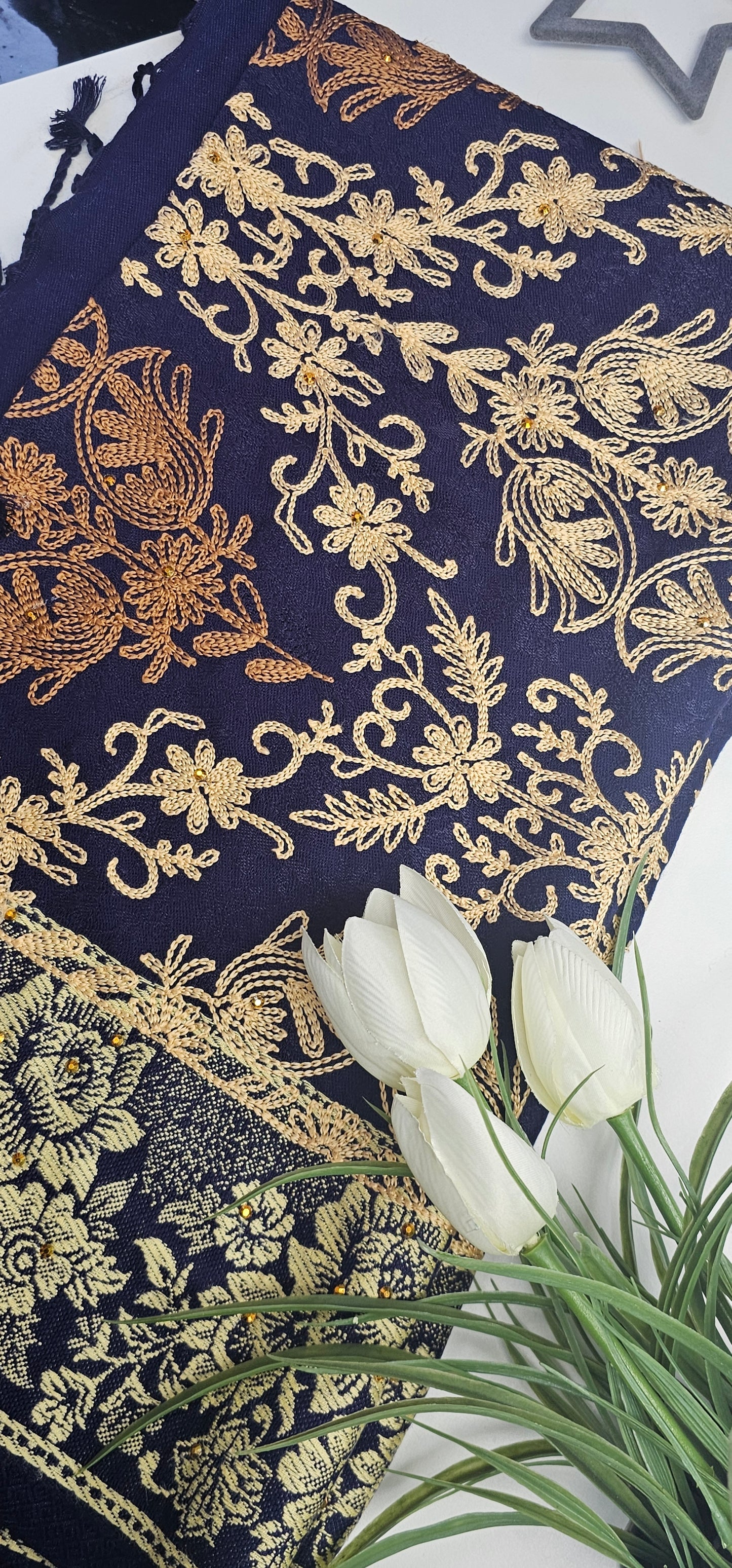 Premium Kashmiri Shawl – 215cm x 10cm