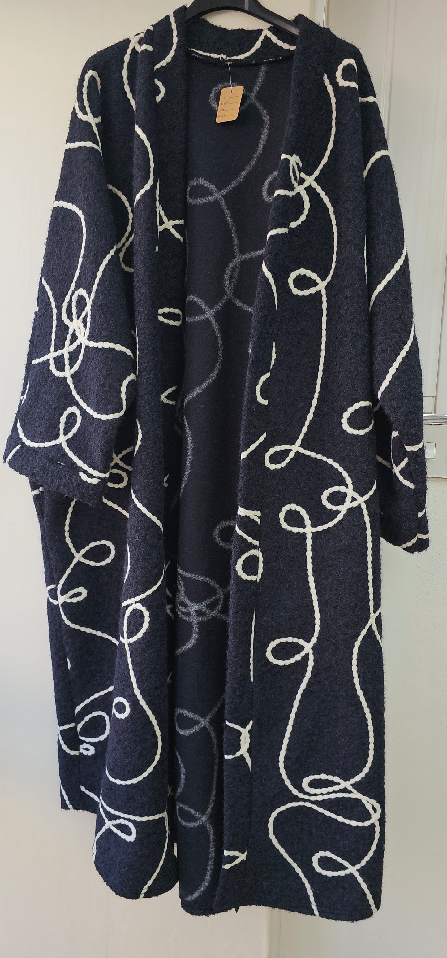 New Embroidered Style Coatigan Style Jacket Perfect for Autumn and Winter Womenswear