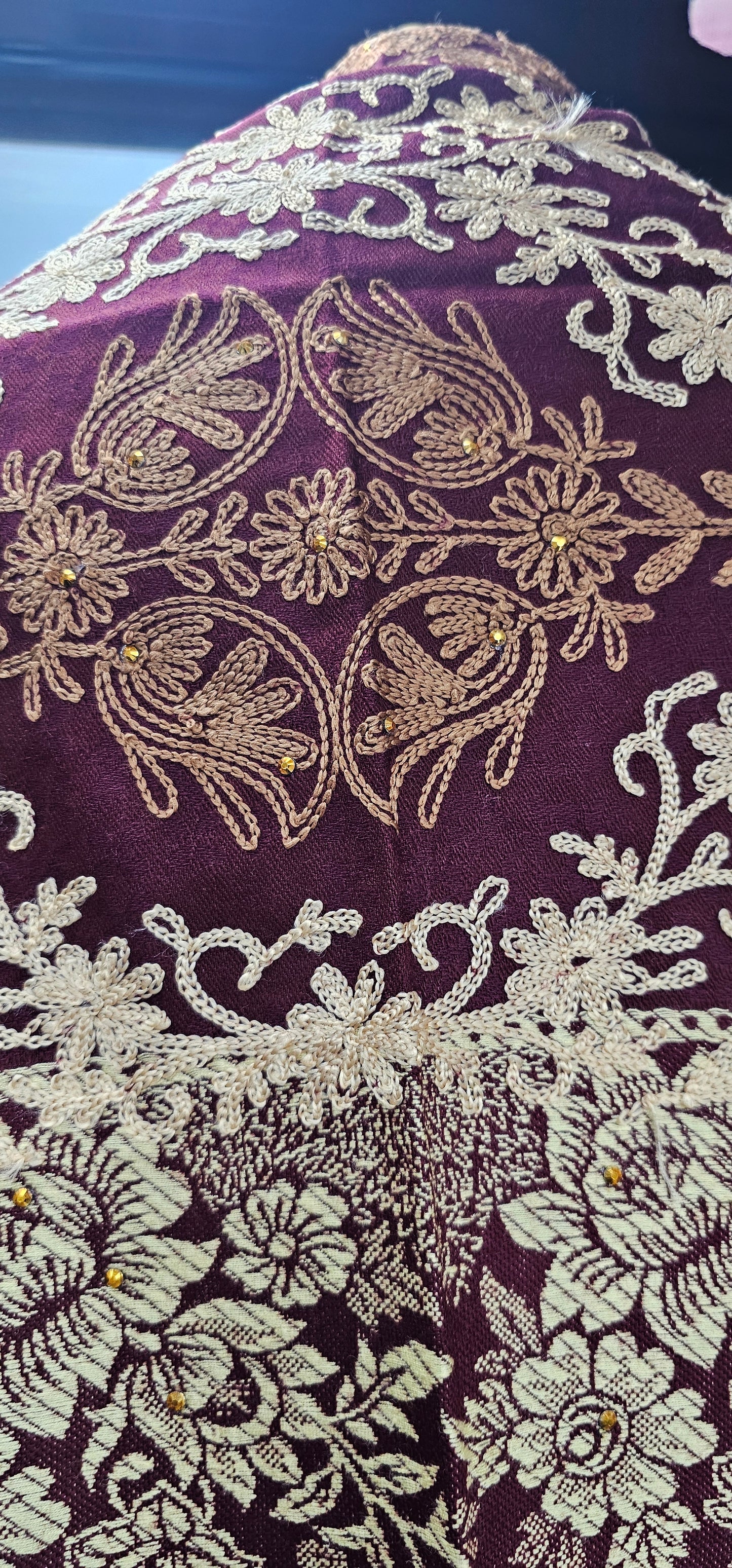 Premium Kashmiri Shawl – 215cm x 10cm