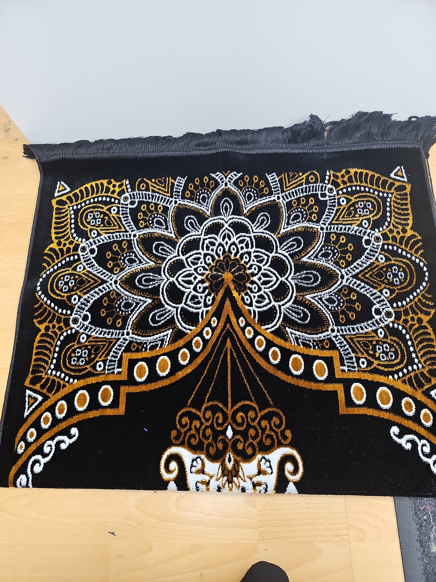 Classic Islamic Prayer Mat - Rug Janamaz 9 Designs Unisex Soft Durable Style Comfortable Travel Friendly